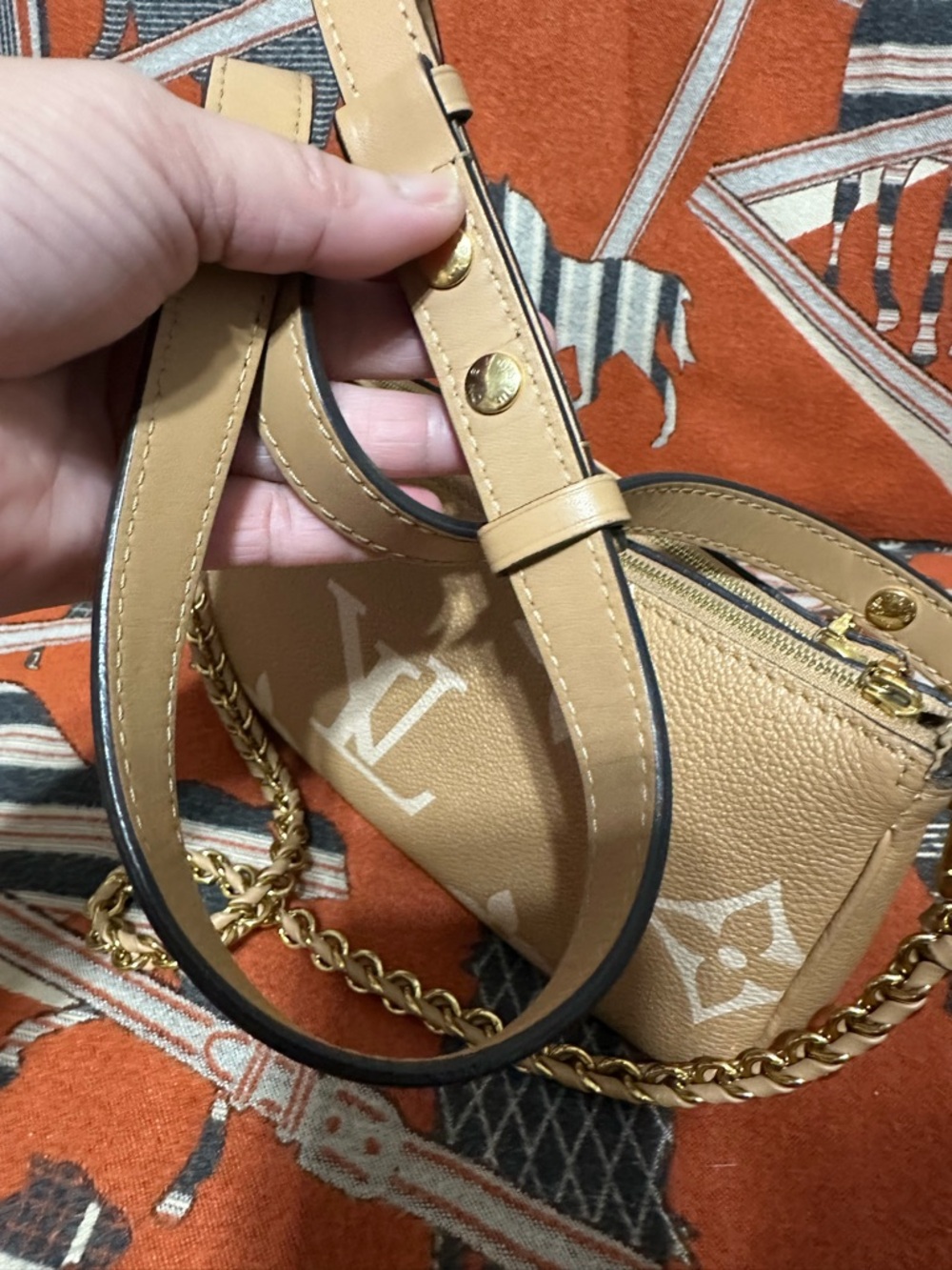 LOUIS VUITTON ❤️🌟MONOGRAM EMPREINTE GIANT MULTI POCHETTE W/ TWO STRAP MICRCHIP⭐️ - Picture 7 of 15